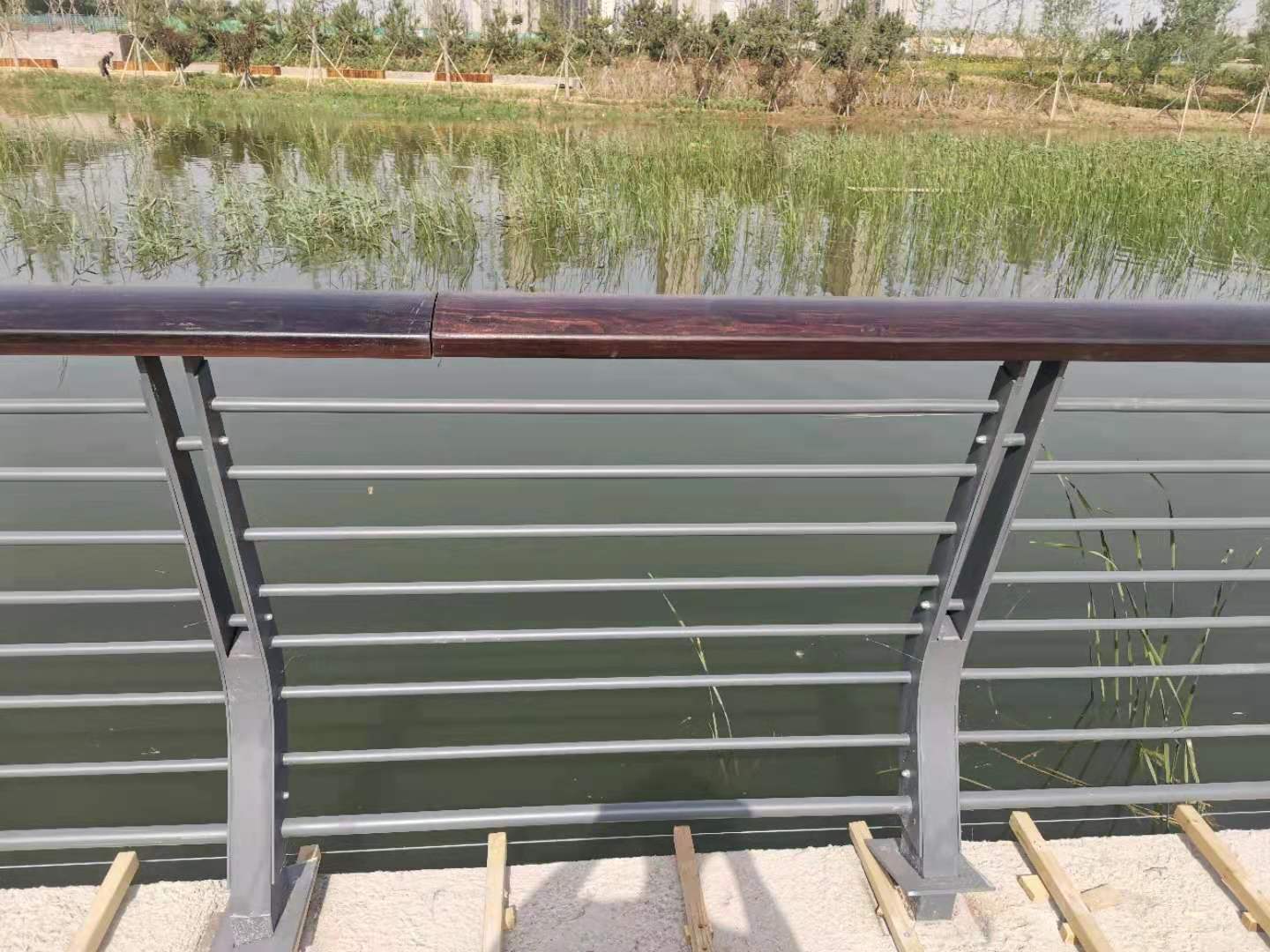 淮南市桥梁防撞护栏桥梁护栏 - 哪里好